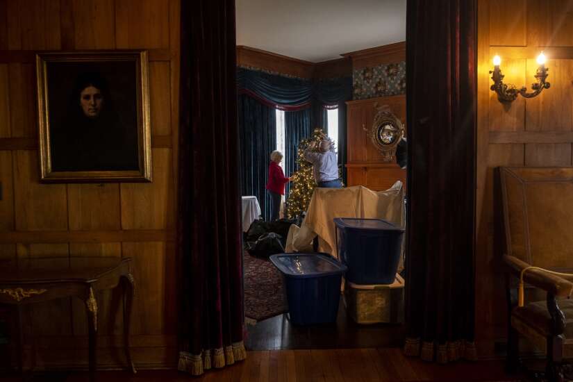Brucemore mansion reopens just in time for holiday festivities