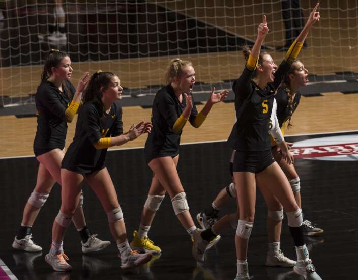 Waverly-Shell Rock wins emotional state volleyball semifinal over North Scott