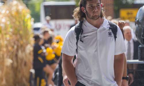 Colby, Plumb step up on Hawkeyes’ inexperienced offensive line