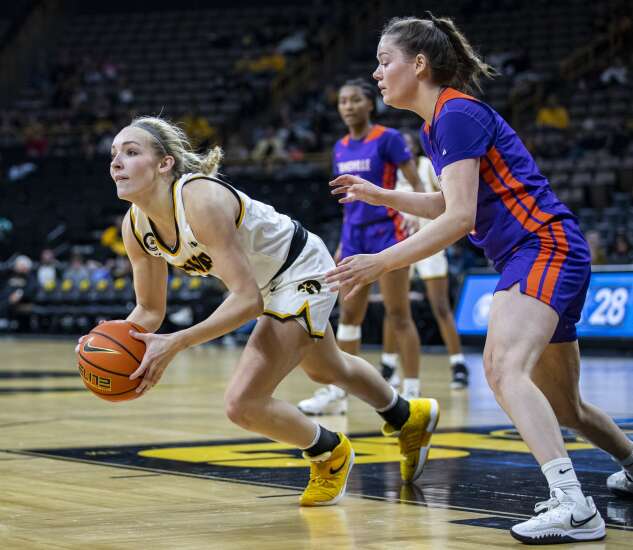 Photos: Iowa vs. Evansville Women’s Basketball