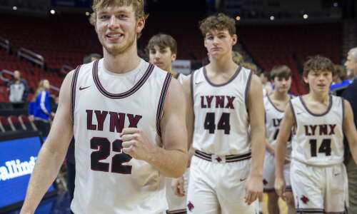Photos: North Linn vs. St. Mary’s in state basketball semifinals