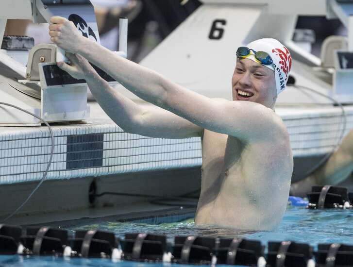 Iowa City High duo captures boys’ state swimming titles