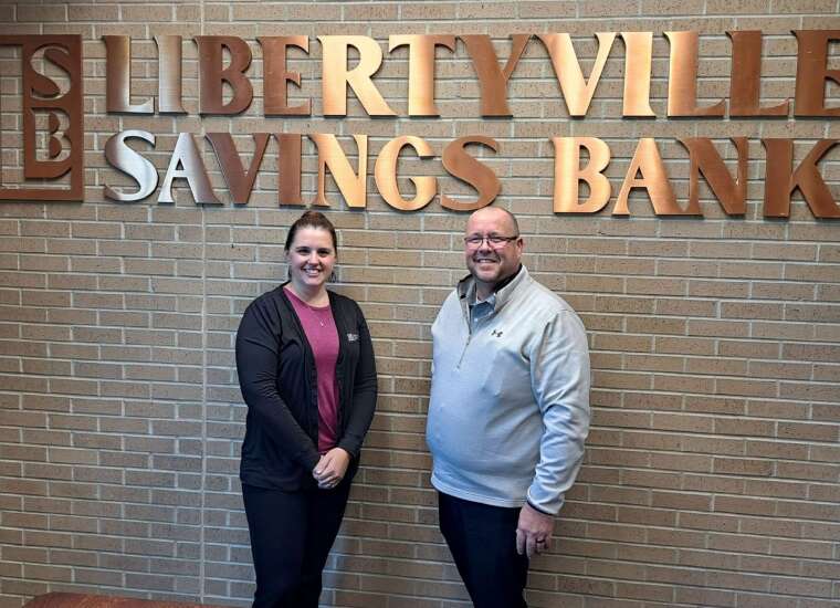 Libertyville Savings Bank renews support of agribusiness at Iowa Wesleyan University