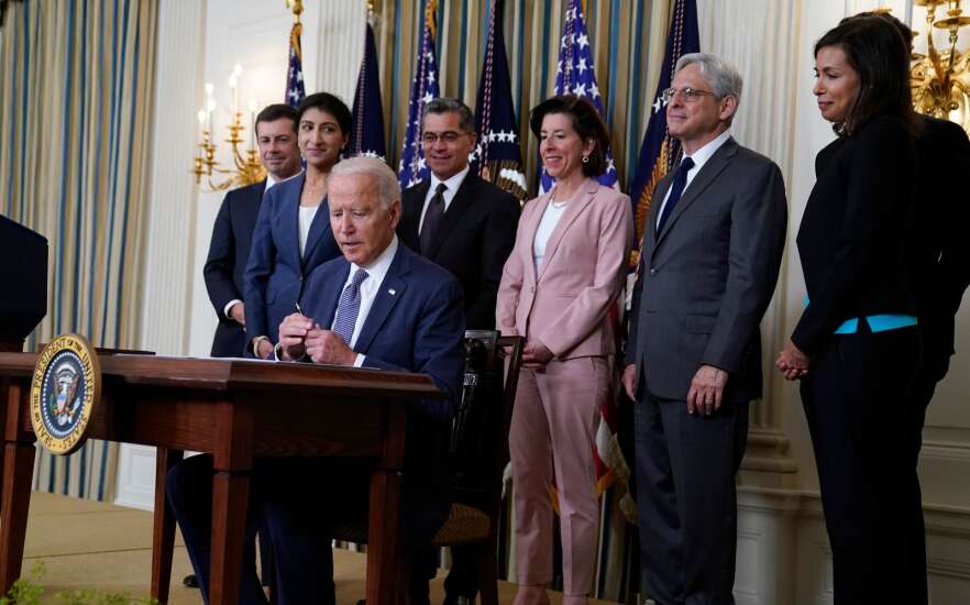 President Biden signs sweeping competition order targeting big business