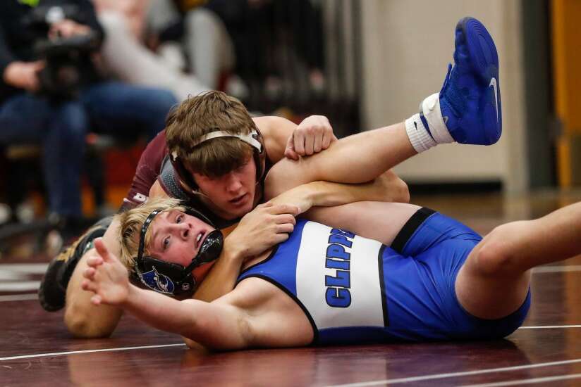 Mount Vernon continues hot start with dual victory over Clear Creek Amana