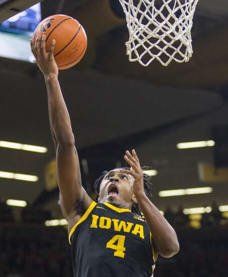 Photos: Iowa Hawkeyes vs. Illinois Fighting Illini men’s basketball