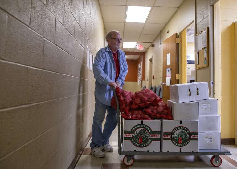 Food pantries seeing increased need, hope for holiday donations