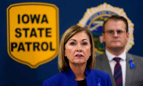 Iowa Gov. Reynolds supports state’s sports betting investigation