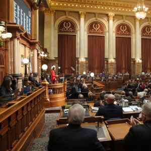 Iowa budget adds education division, raises for judges