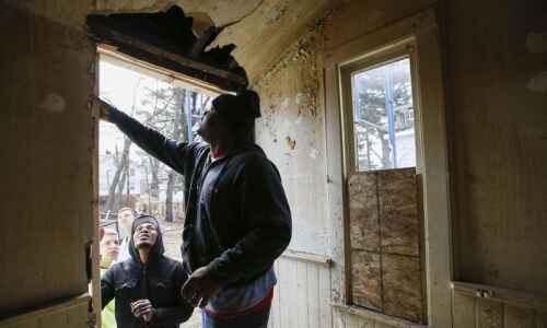 Cedar Rapids organization rebuilds houses and lives
