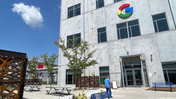 Google to spend $1B on Council Bluffs data center, $1.3M on river restoration