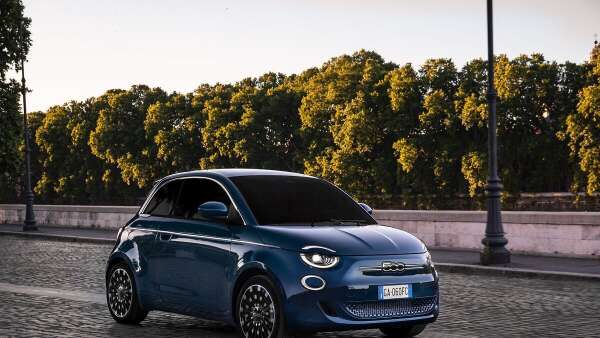 MOTORING: New Fiat 500e is fashionable, adorable, maneuverable, affordable