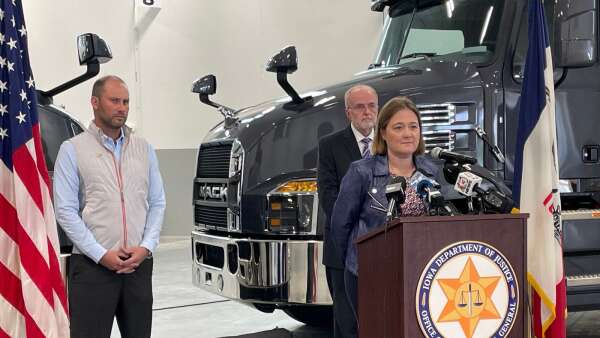Iowa AG joins suits challenging trucking emission rules