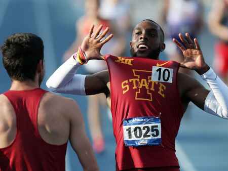 Drake Relays: Iowa State breaks 36-year-old 3,200-meter relay record