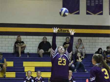 Keota volleyball dinged in SICL home match