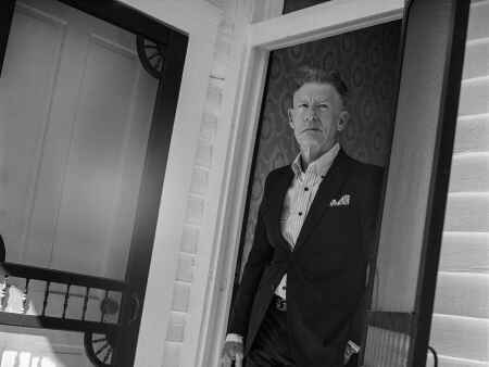 Lyle Lovett & Large Band bringing new music to Cedar Rapids tour stop