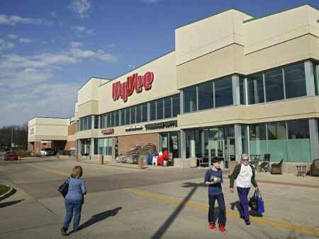 Hy-Vee moves Jeremy Gosch to CEO of retail operations
