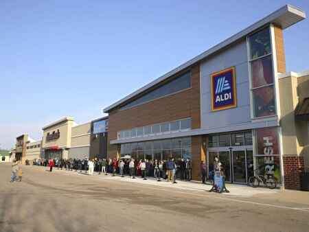 Photos of the Aldi grand opening on Collins Road in Cedar Rapids