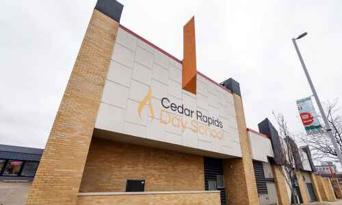 KinderCare buys Cedar Rapids, Hiawatha day schools