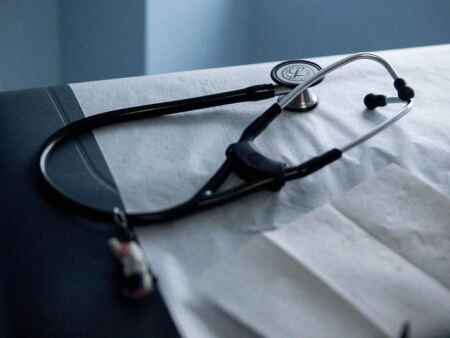 Iowa doctor surrenders license amid allegations