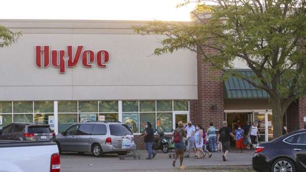 Hy-Vee offers new cricket snack