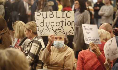 Opinion: Voucher plan puts Iowa public schools at risk