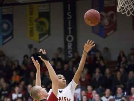 Cedar Falls holds off C.R. Prairie rally to win 4A substate semifinal, 76-73