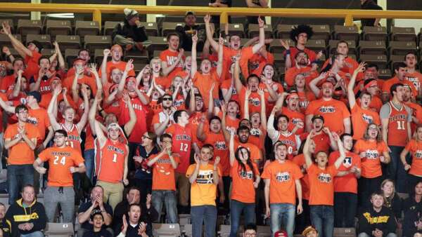 Iowa athletics “Krushes” plan of 200 Illinois students to attend game at Carver