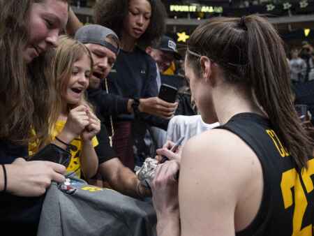 As Clark stars in Final Four, Iowa fans also embrace supporting cast