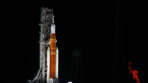 Engine problem leads NASA to scrub launch of moon rocket