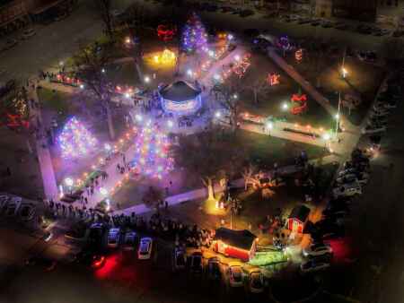 Fairfield turns on lights to its Christmas City