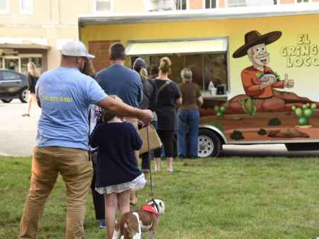 Food truck ordinance passes first reading