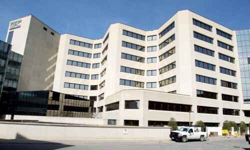 UI hospital eyeing $95M ‘vertical expansion of inpatient tower’