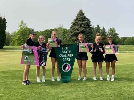 New London, Mid-Prairie to state golf