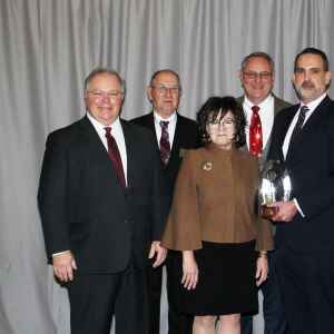 SFM Fairfield receives Iowa Venture Award