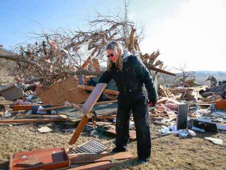 7 die in Iowa tornadoes