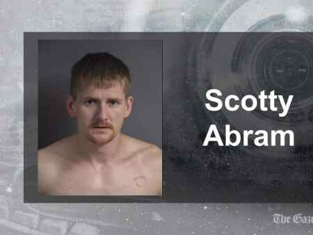 Hiawatha man accused of burglary, other crimes in Coralville
