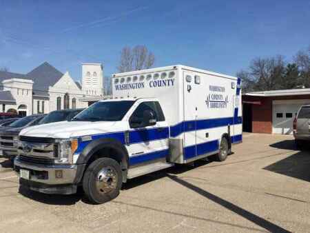 Washington County ambulance slashes service rates