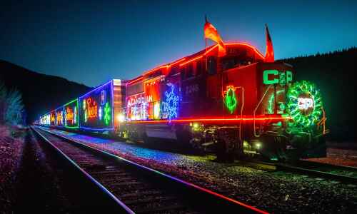 Canadian Pacific Holiday Train returns to support food banks