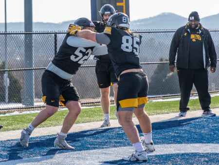 Iowa defense ‘got to be ready for everything’ vs. Kentucky