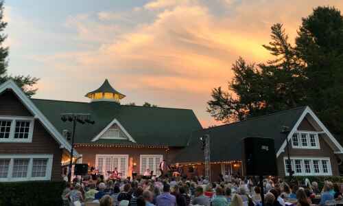 Music in the Courtyard brings 2 shows to Brucemore