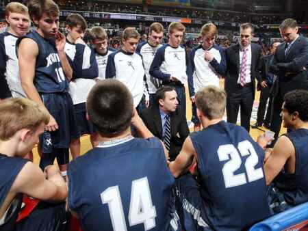 Tuesday at the Iowa boys' state basketball tournament: All the scores, stories and highlights