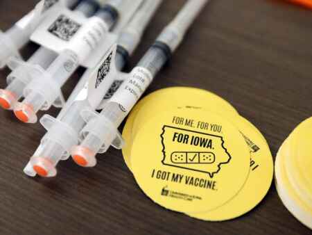 MercyOne extends COVID-19 vaccine deadline following new Iowa law