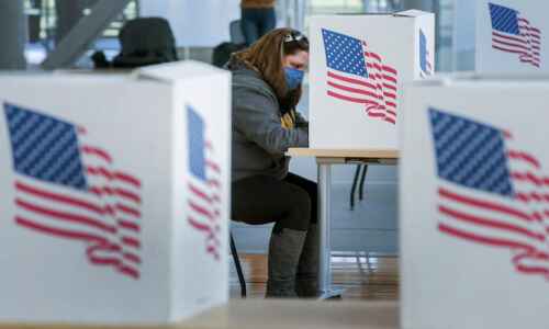 Campaign Almanac: New polling shows 3 close Congressional campaigns in Iowa