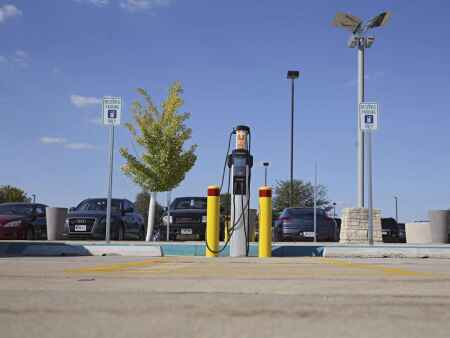 Iowa adapts to growing number of electric vehicles