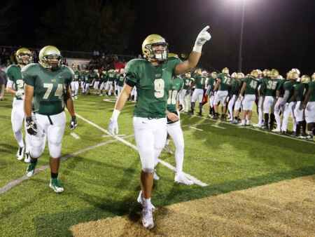 The defense never rests for No. 1 Iowa City West in win over sixth-ranked Cedar…