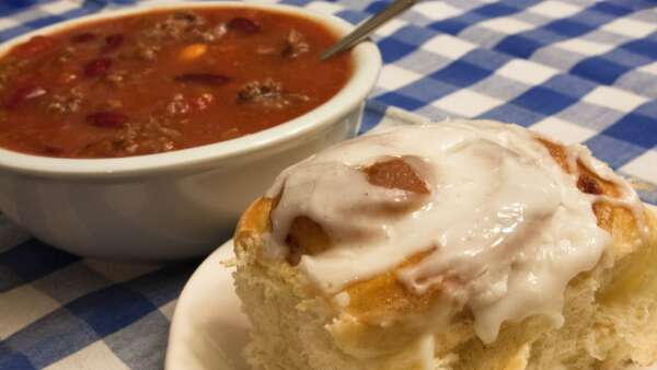 How did the chili and cinnamon roll combo start? This Iowa food historian explains.