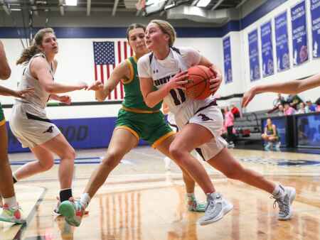 Mount Vernon jolts Kennedy with a massive second half, 56-30