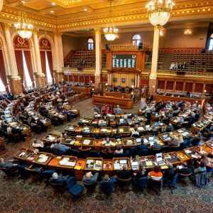 Curious Iowa: What ‘perks’ do Iowa lawmakers receive?