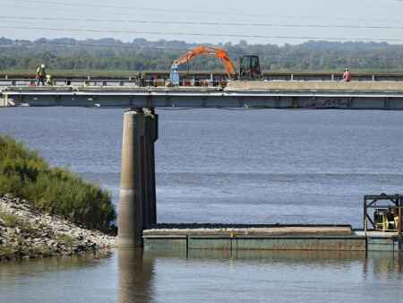 Bigger trucks will cause bigger problem for Iowa’s ailing bridges, state and local officials tell…